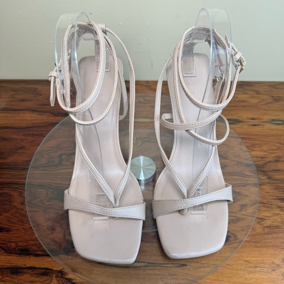 Nordstrom Open Edit Robyn Sandal in Natural - Picture 5 of 16